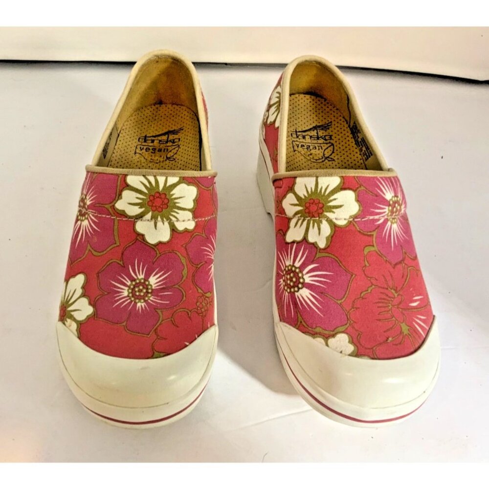Dansko Vegan Women’s 7 EUR 37 Volley Clogs  Red Floral Slip On  Wedge